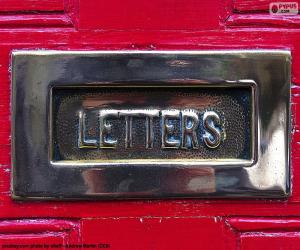 Puzzle Γραμματοκιβώτιο σε μια κόκκινη πόρτα